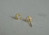 10K solid Gold Tiny Flower Line Stud Earrings Cubic Zircornia Real Gold - TGE064