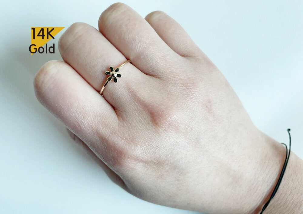 14K Gold Daisy Flower Ring