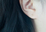 10K Solid Gold Tiny Heart Cubic Zirconia Stud Earrings - TGE116
