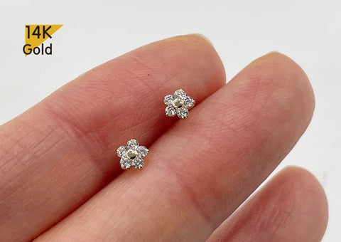 14K Solid Gold Stud Earrings, Cubic Zirconia Daisy Earrings, Cubic Zirconia Flower Earrings - TGE40025