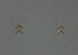 10K Solid Gold Arrow Symbol Mark Sign StudEarrings Geometric Real Gold - TGE077