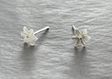 925 Sterling Silver Dainty Shell Flower Stud Earrings