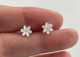 925 Sterling Silver Dainty Shell Flower Stud Earrings